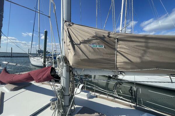 Inamorata 36ft Pearson Yacht For Sale