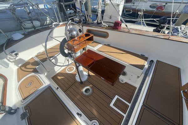 Inamorata 36ft Pearson Yacht For Sale