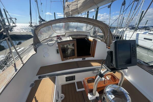 Inamorata 36ft Pearson Yacht For Sale