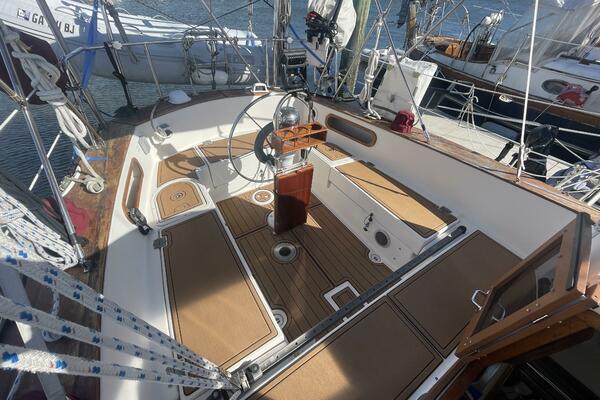 Inamorata 36ft Pearson Yacht For Sale