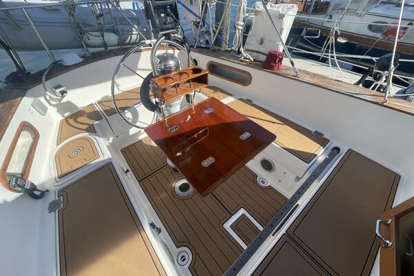 Inamorata 36ft Pearson Yacht For Sale