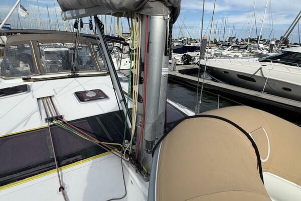 Coopers 52ft Jeanneau Yacht For Sale