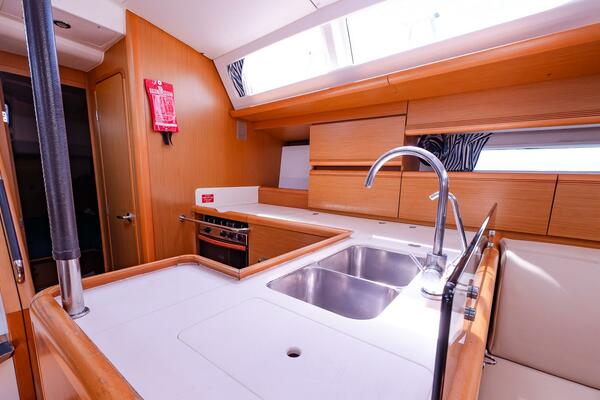 Coopers 52ft Jeanneau Yacht For Sale