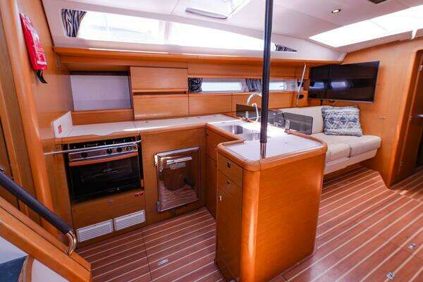 Jeanneau Sun Odyssey 53 Yacht For Sale
