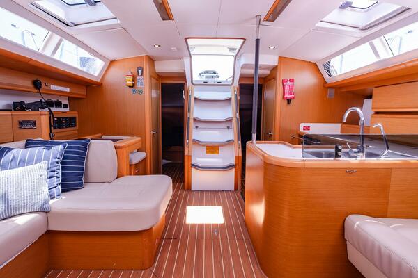 Coopers 52ft Jeanneau Yacht For Sale