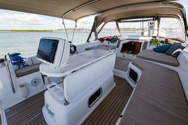 Jeanneau Sun Odyssey 53 Yacht For Sale