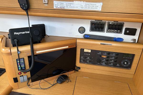 Coopers 52ft Jeanneau Yacht For Sale