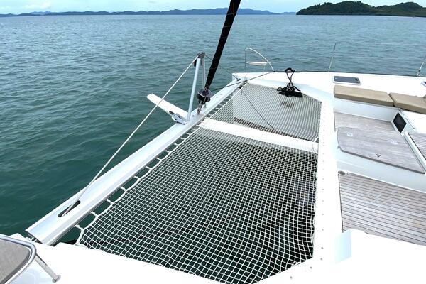 Absinthe 49ft Fountaine Pajot Yacht For Sale