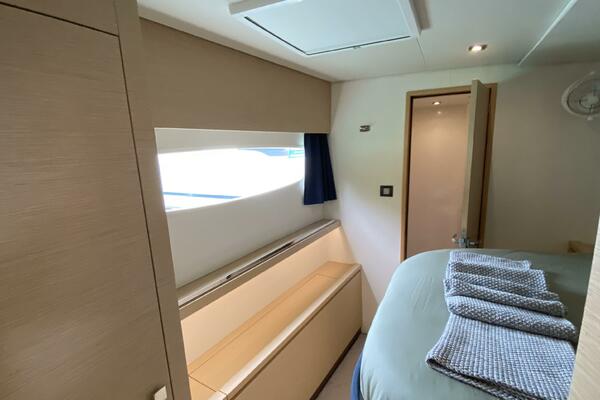 Absinthe 49ft Fountaine Pajot Yacht For Sale