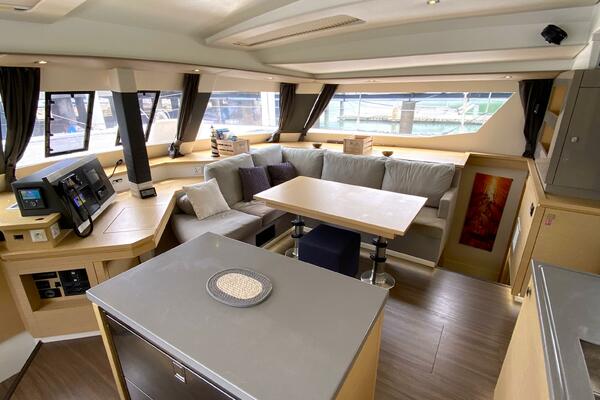 Absinthe 49ft Fountaine Pajot Yacht For Sale