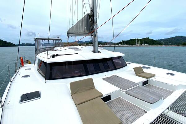 Absinthe 49ft Fountaine Pajot Yacht For Sale