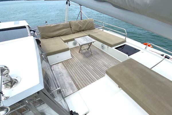 Absinthe 49ft Fountaine Pajot Yacht For Sale