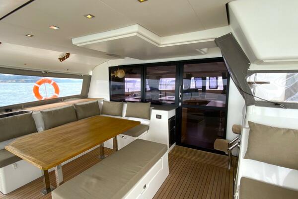 Absinthe 49ft Fountaine Pajot Yacht For Sale