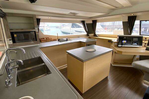 Fountaine Pajot Saba 50 Maestro Yacht For Sale