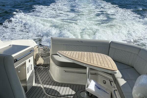 32ft Sea Ray Yacht For Sale