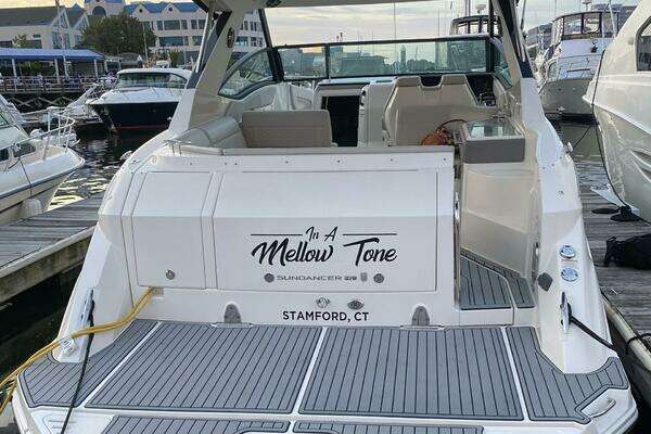 2020 Sea Ray 32