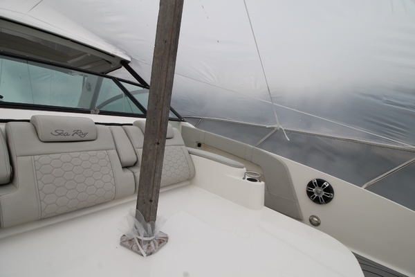 2020 Sea Ray 32