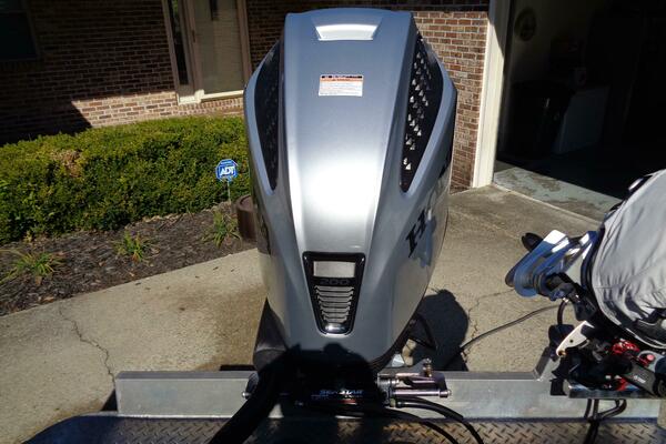 25ft Hewes Yacht For Sale