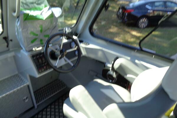 25ft Hewes Yacht For Sale