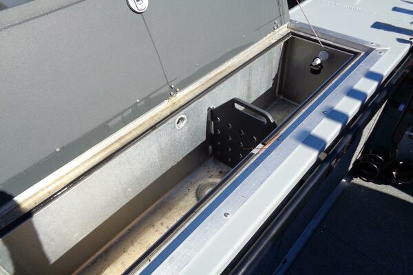 25ft Hewes Yacht For Sale