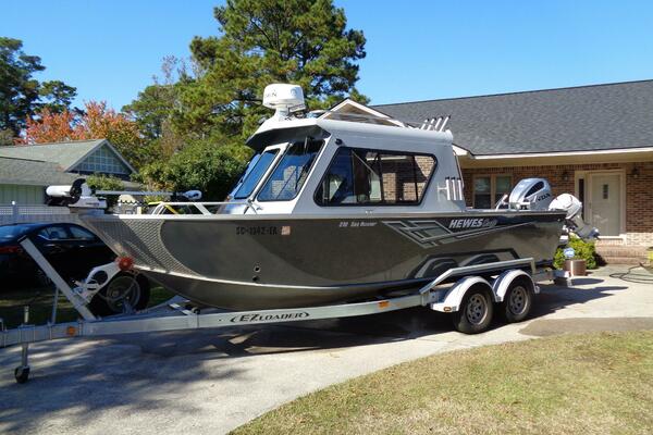 25ft Hewes Yacht For Sale