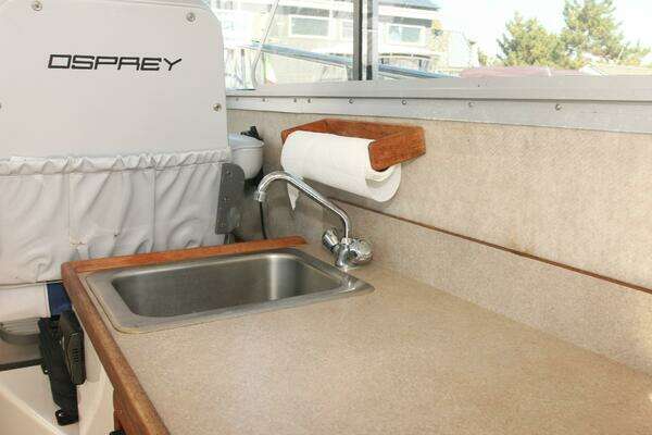 2017 Osprey Pilothouse 30