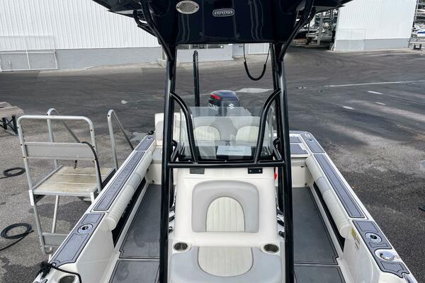 22ft Sea Born Yacht For Sale