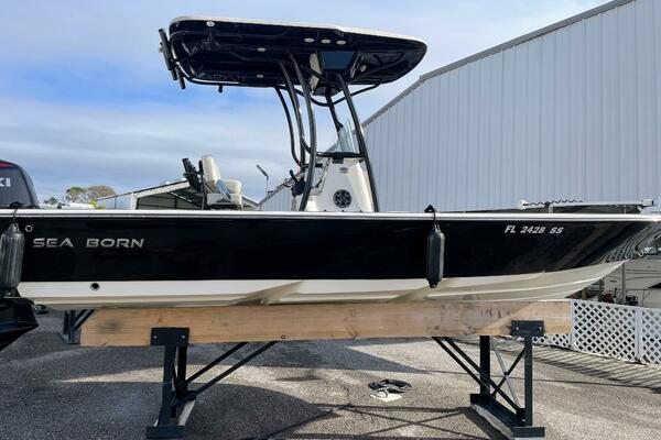 22ft Sea Born Yacht For Sale