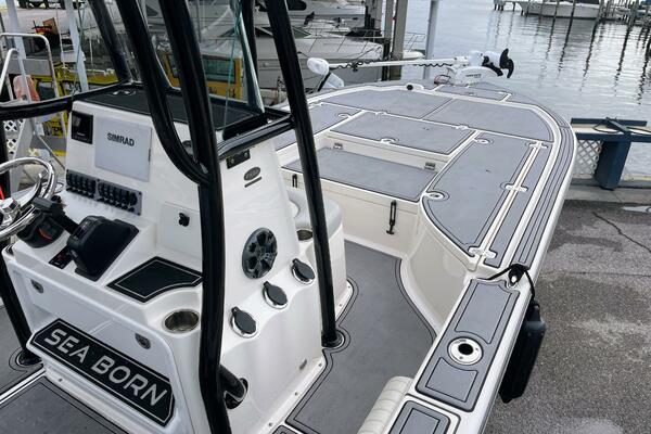 22ft Sea Born Yacht For Sale