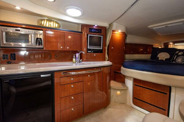 Nauti Yachty 37ft Sea Ray Yacht For Sale