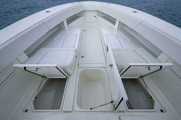 SeaVee 390B Yacht For Sale