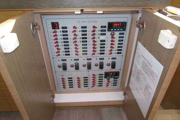 Hargrave FB with Hardtop Yacht For Sale