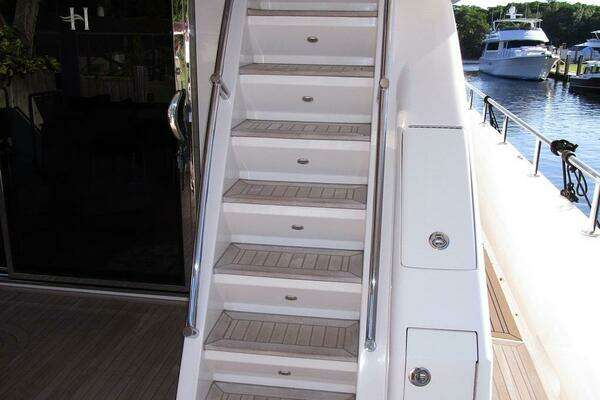 Hargrave FB with Hardtop Yacht For Sale