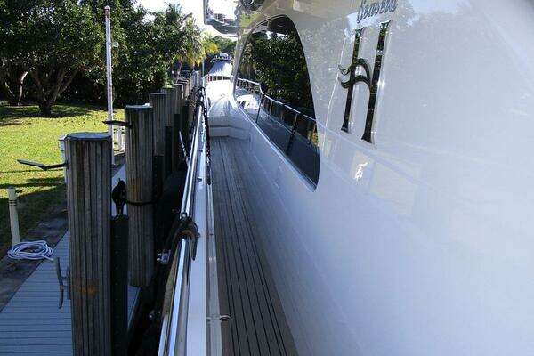 Hargrave FB with Hardtop Yacht For Sale