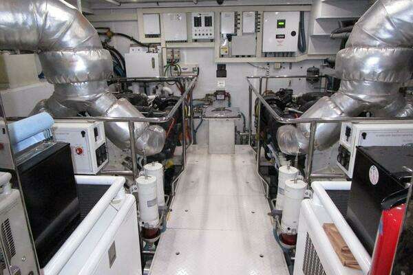 Hargrave FB with Hardtop Yacht For Sale