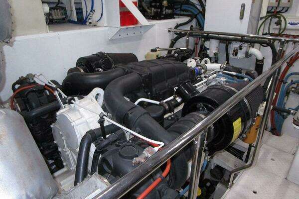 Hargrave FB with Hardtop Yacht For Sale