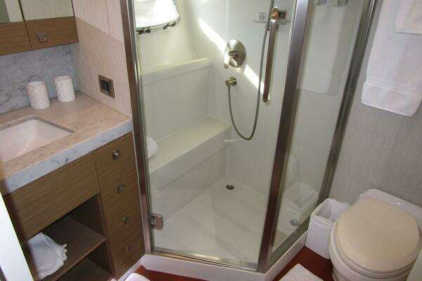 Hargrave FB with Hardtop Yacht For Sale