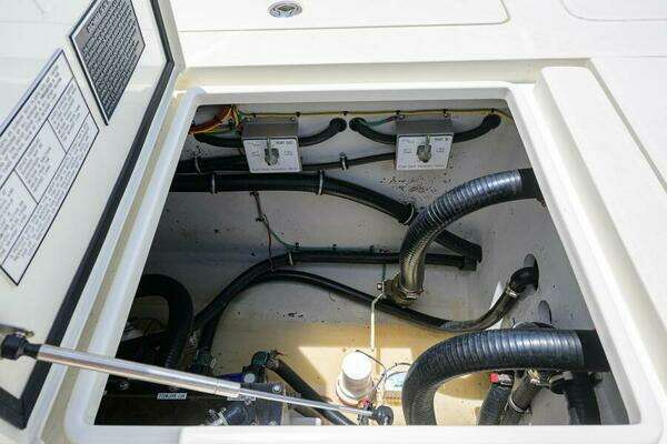 SeaVee Center Console Yacht For Sale