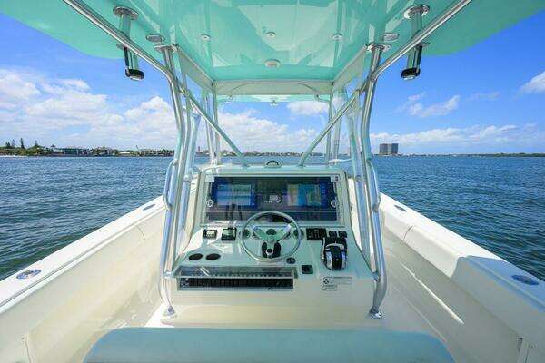 SeaVee Center Console Yacht For Sale