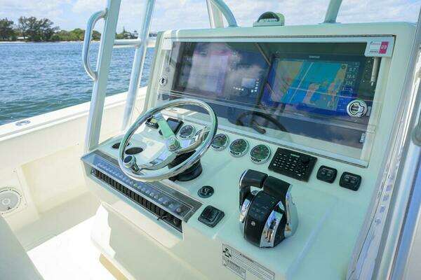 SeaVee Center Console Yacht For Sale