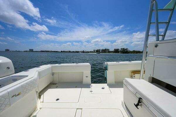 SeaVee Center Console Yacht For Sale