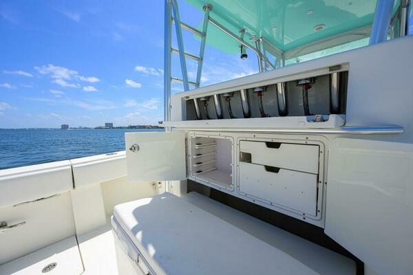 PENELOPE 39ft SeaVee Yacht For Sale