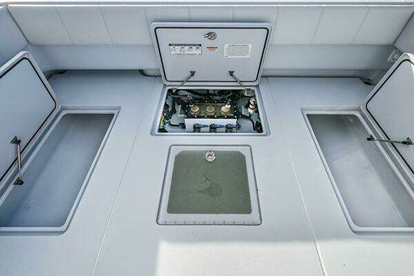 Contender 44 ST Yacht For Sale