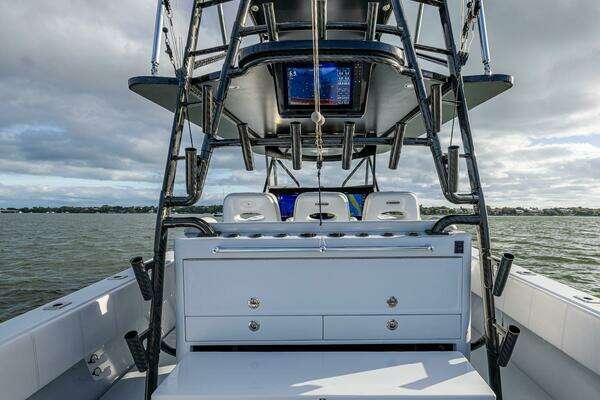 Contender 44 ST Yacht For Sale