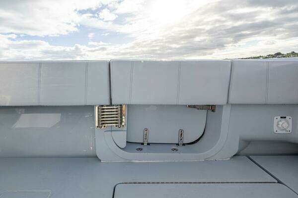 Contender 44 ST Yacht For Sale