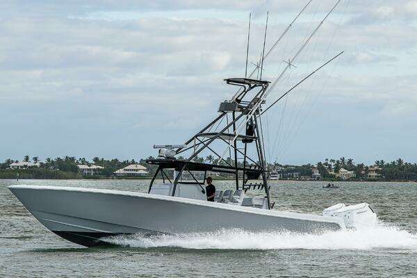 Contender 44 ST Yacht For Sale