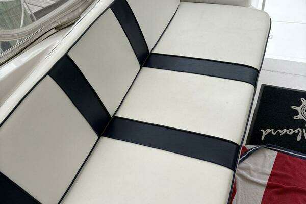 Photo of the 2001 Ocean Yachts 40 Express Bridge "Andiamo"