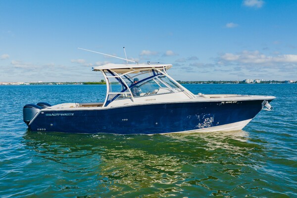 2013 Grady-White 335 Freedom