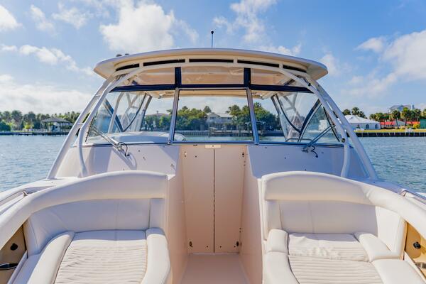 33ft Grady White Yacht For Sale