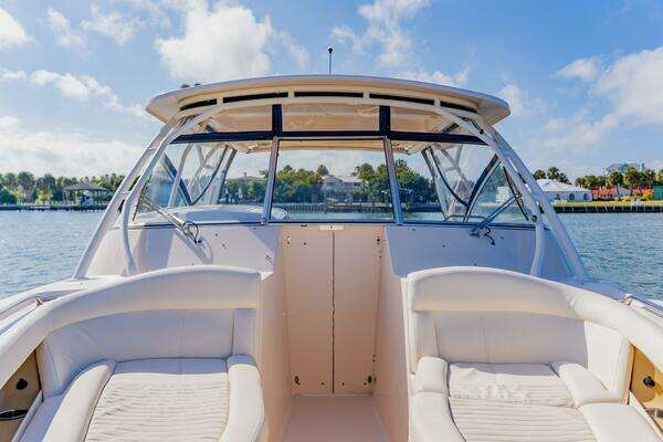 Grady-White 335 Freedom Yacht For Sale
